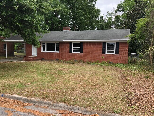 Building Photo - 305 Nichols Dr