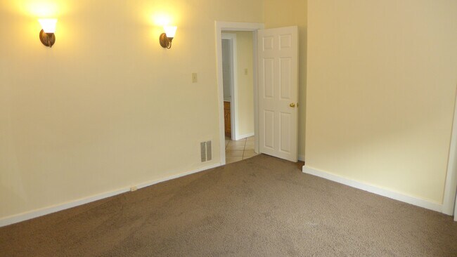 Foto del edificio - 6656 Ridgeville St