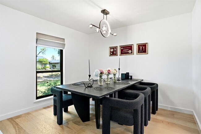 Foto del edificio - 1820 Castille Dr