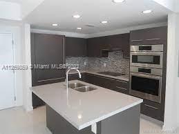Foto del edificio - 7825 NW 107th Ave