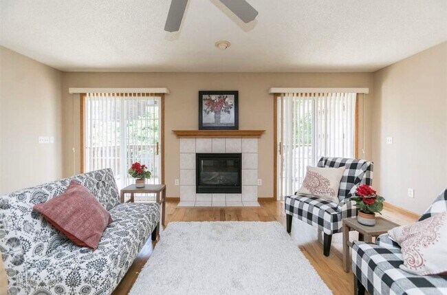 Building Photo - 1511 Ranier Dr