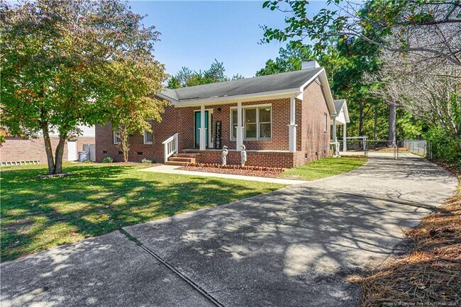 Foto del edificio - 184 E 12 Oaks Rd