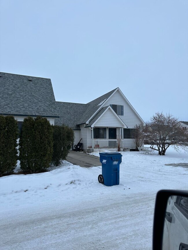 100 11th St Unit B, Belgrade, MT 59714 Room for Rent in Belgrade, MT