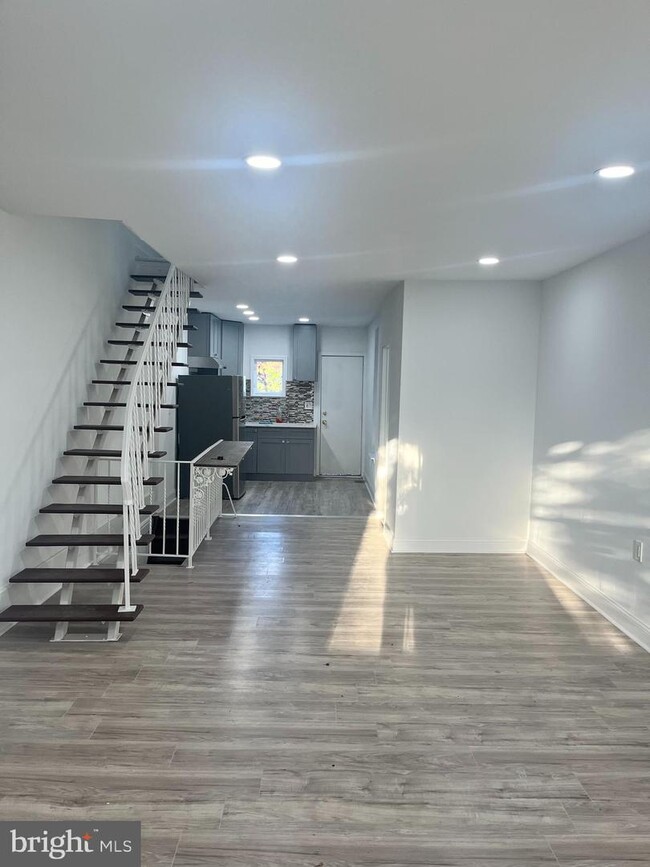 Building Photo - 1437 S 47th St