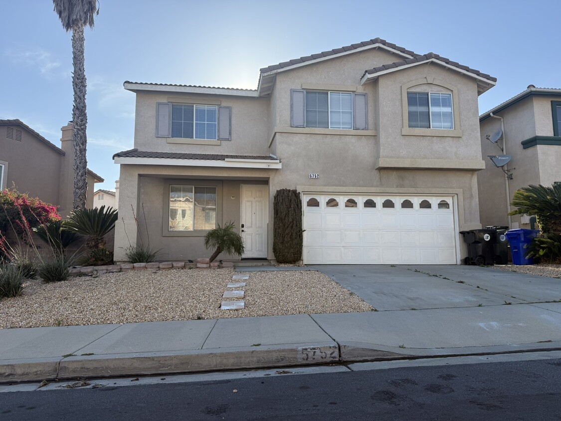 Foto principal - 5752 Tamarisk Way
