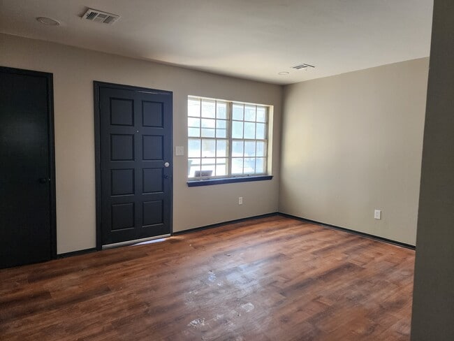 Building Photo - 1310 Keystone Ln