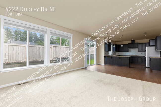 Foto del edificio - 4222 Dudley Dr NE