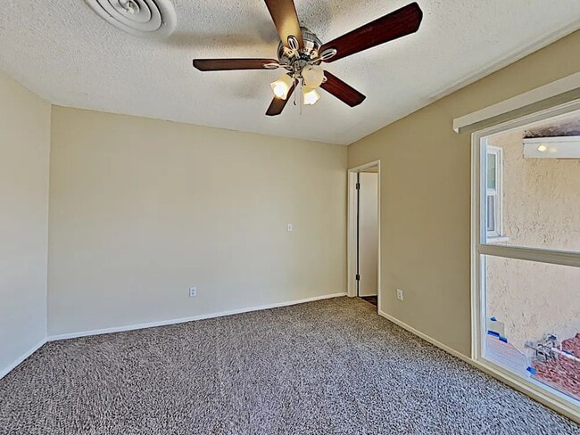 Building Photo - 9250 Swinton Ave