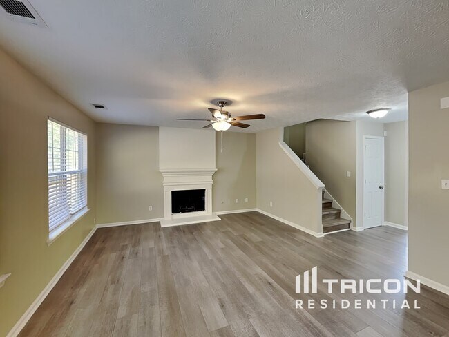 Building Photo - 1430 Leicster Ct Hampton GA