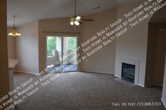 Building Photo - 3748 Riviera Grove