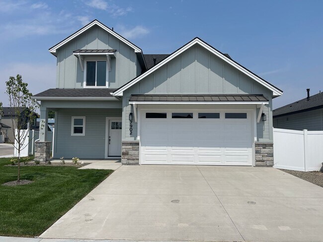 Building Photo - Brand New 3 Bed 2.5 Bath Home in Quiet Nor...