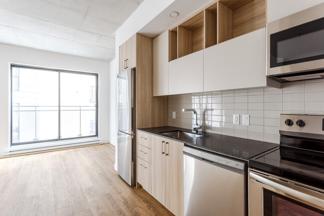 Interior Photo - Le Smith