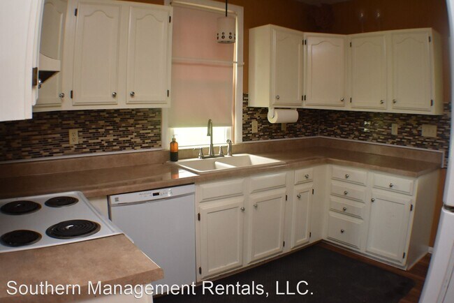 Building Photo - 3 br, 1 bath House - 2255 Indian Rock Dam Rd