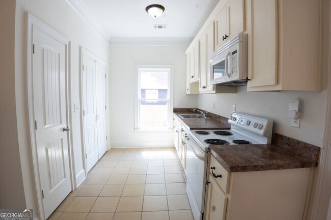 Foto del edificio - 825 Brookline St SW