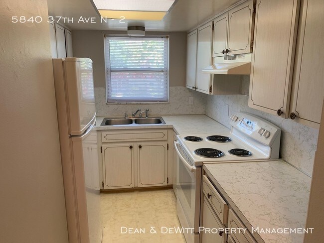 Foto del edificio - 5840 37th Ave N