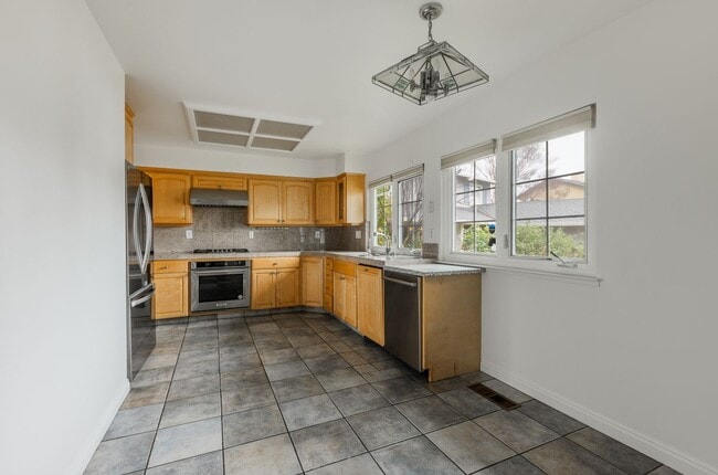 Foto del edificio - 1057 Iris Ave