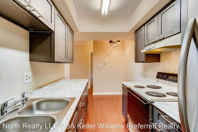 Building Photo - 2 br, 1 bath House - 8330 Zuni St. #120