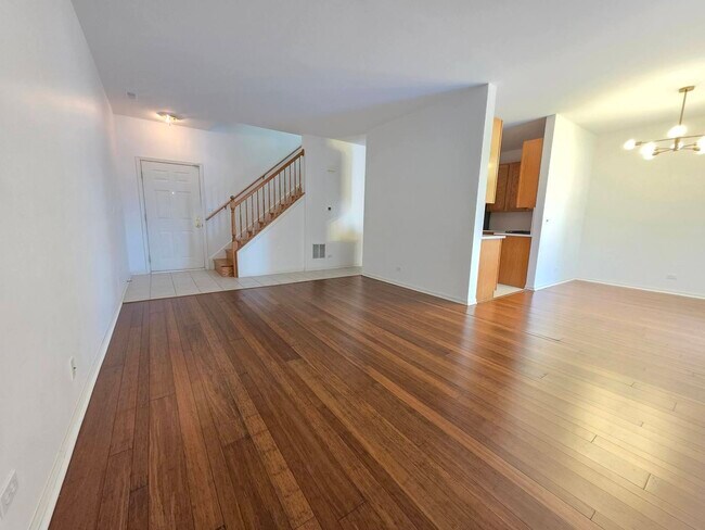 Foto del edificio - 3996 Blackstone Dr