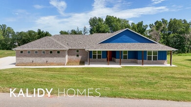 Building Photo - 1724 Salma Rd