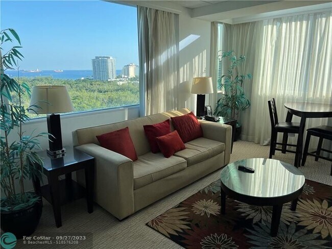Foto del edificio - 2670 E Sunrise Blvd