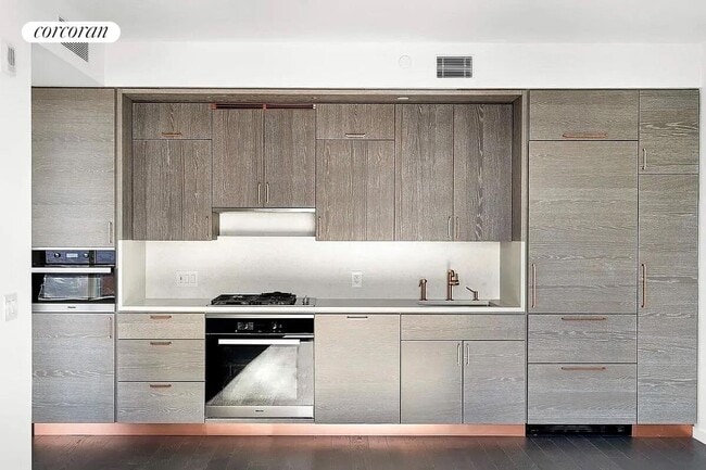 Building Photo - 138 Willoughby St