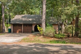 Building Photo - 2107 W Lacey Oak Cir