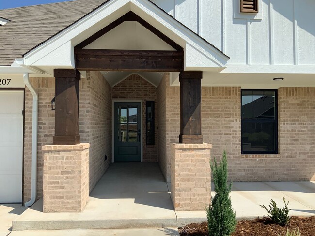 Building Photo - Brand New Home Available in Azalea Farms!