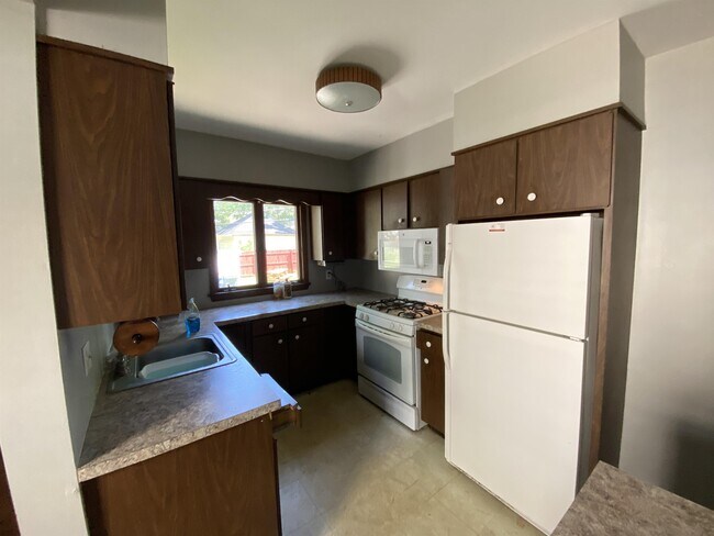 Foto del edificio - 14 Genesee Park Blvd