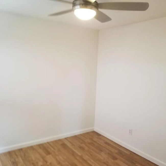 Building Photo - 13242 Boomer Ct