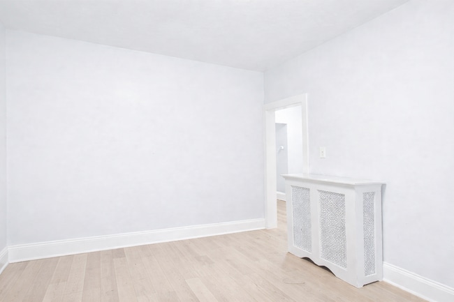 Building Photo - Twenty Three Deering