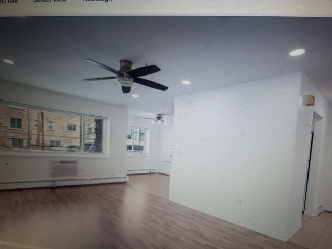 Building Photo - 8440 Skokie Blvd