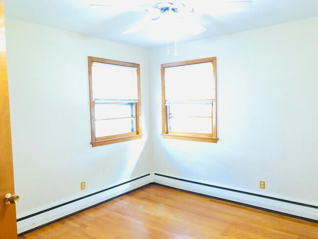 Foto del edificio - 3112 Belmont Ave