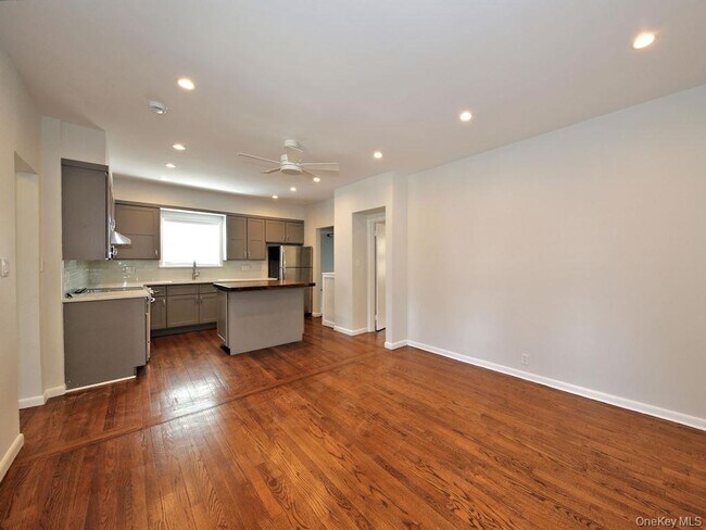 Foto del edificio - 494 W William St