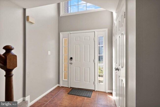 Building Photo - 43593 Blacksmith Square