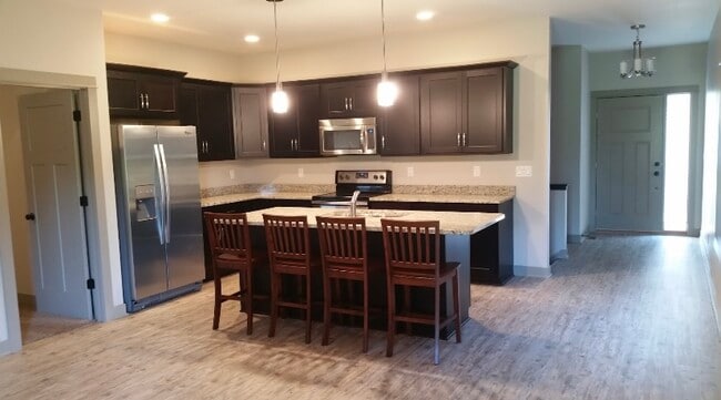 Building Photo - 3732 Marigold Dr