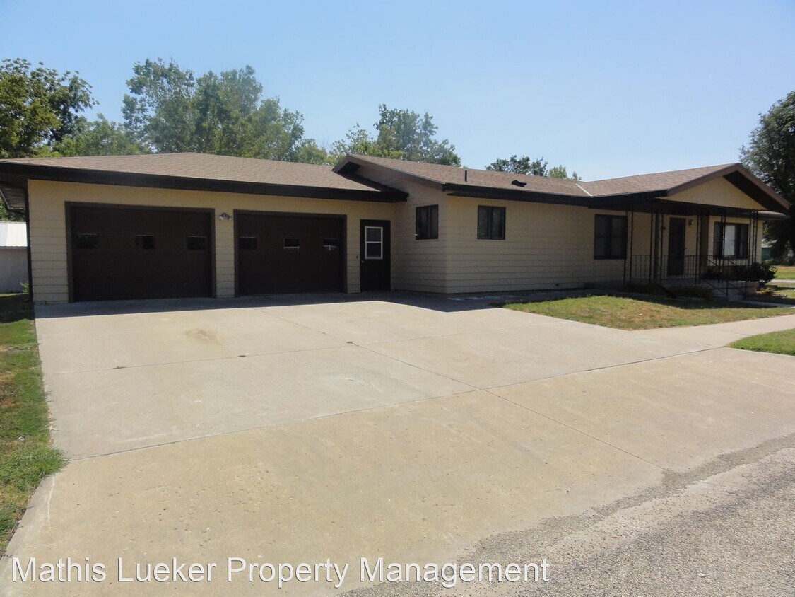 3 br, 3 bath House 610 Logan House Rental in Chapman, KS