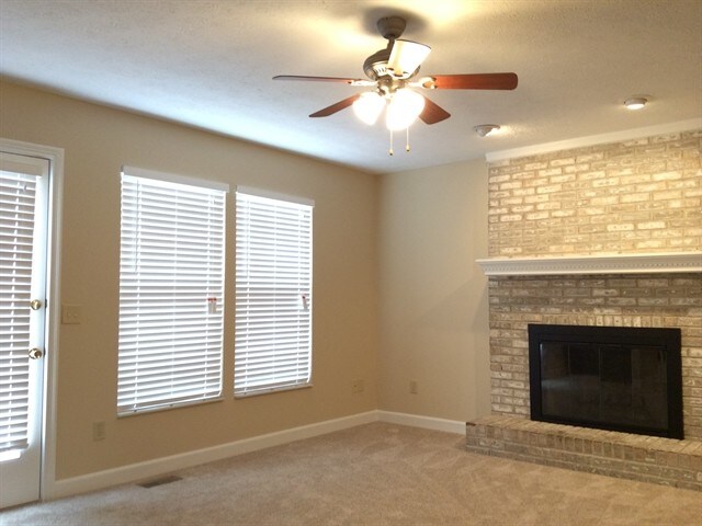 Building Photo - 8450 Harrison Parkway