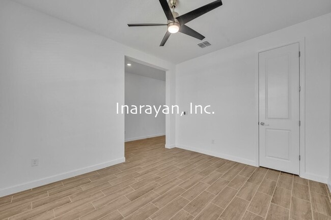 Foto del edificio - Stunning 4-Bedroom Single-Family Home in Riverwood at Everlands — $2,695/month