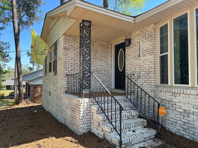 Building Photo - Fully Furnished 4Br home near Augusta Nati...