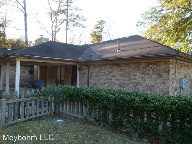 Building Photo - 4 br, 2 bath House - 710 Stillwater Dr.