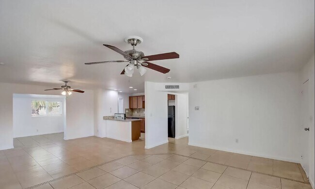 Open layout of the livingroom and dining room area - 1938 E Palmcroft Dr