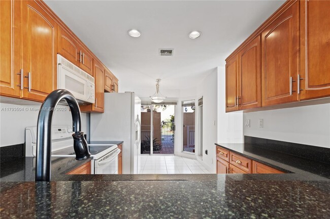 Foto del edificio - 10208 NW 51st Terrace