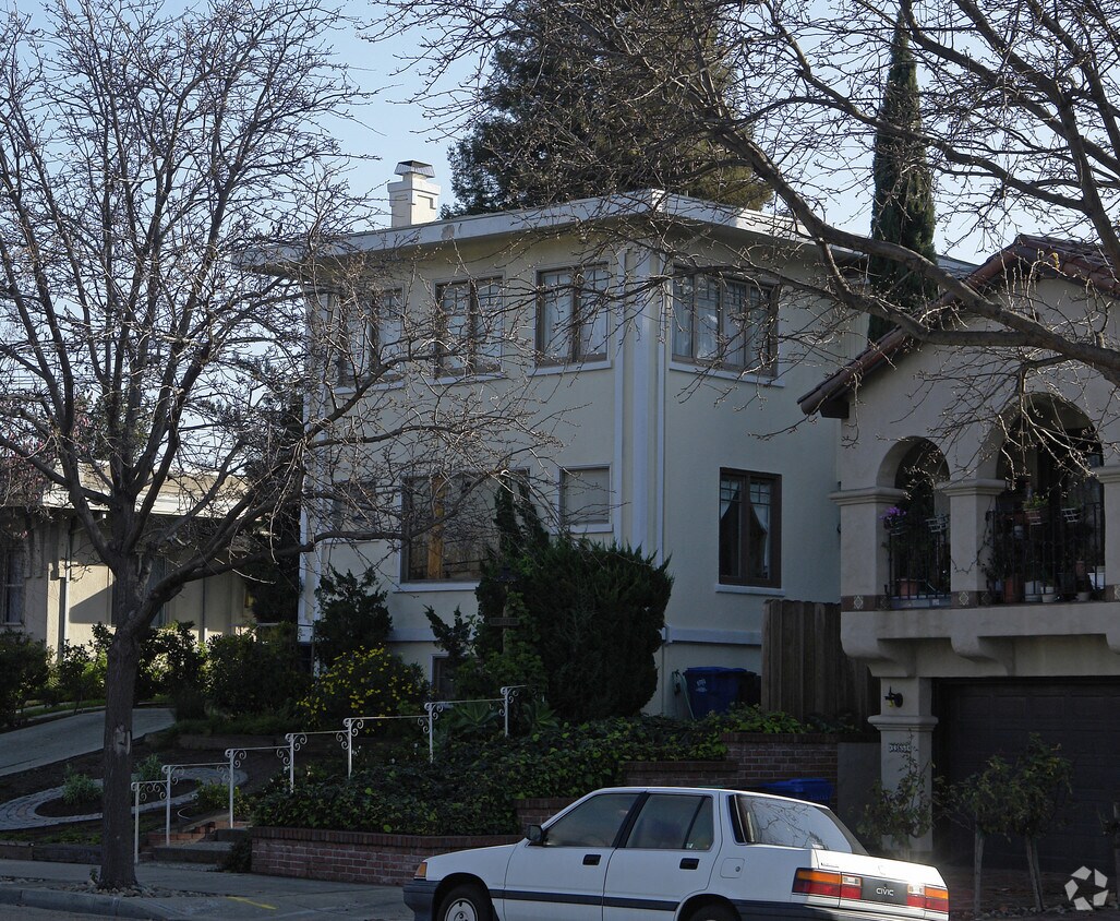 3363 Fernside Blvd, Alameda, CA 94501 Apartments in Alameda, CA