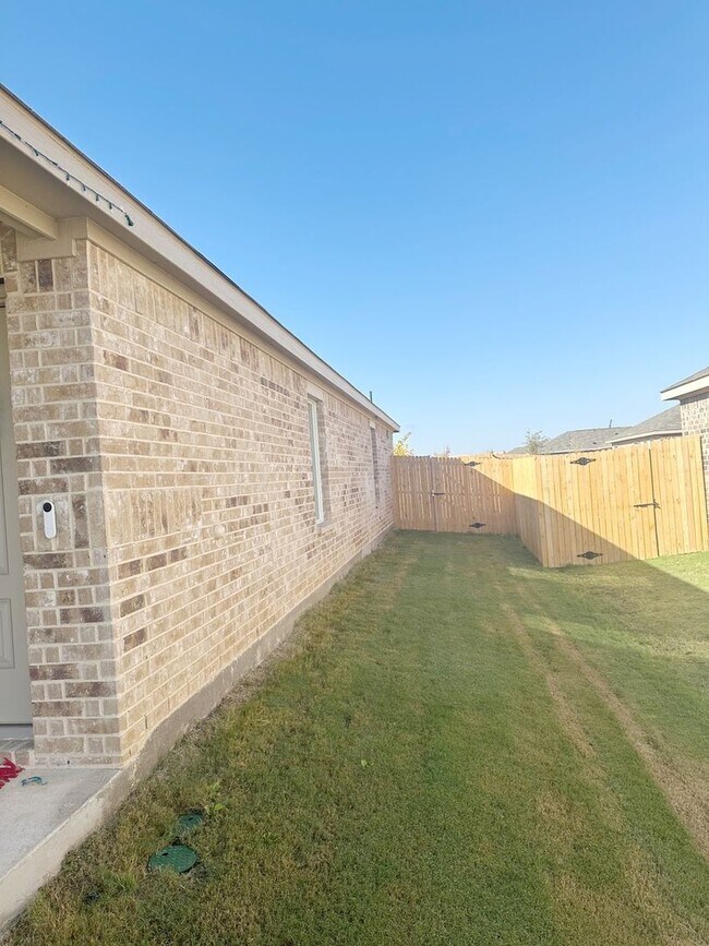 Foto del edificio - Stunning 3 Bed 2 Bath home for Rent
