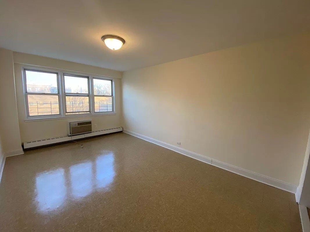 17270 Highland Avenue Room for Rent in Queens, NY