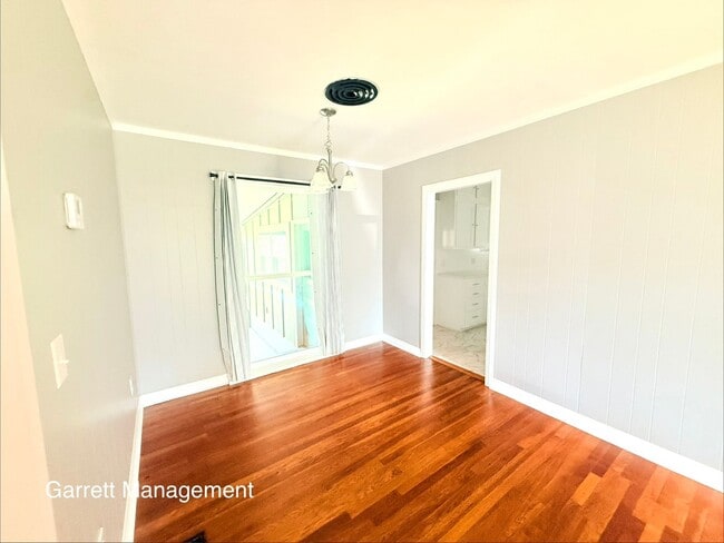 Building Photo - Beautiful 2/1 House for Rent in Lampasas, TX