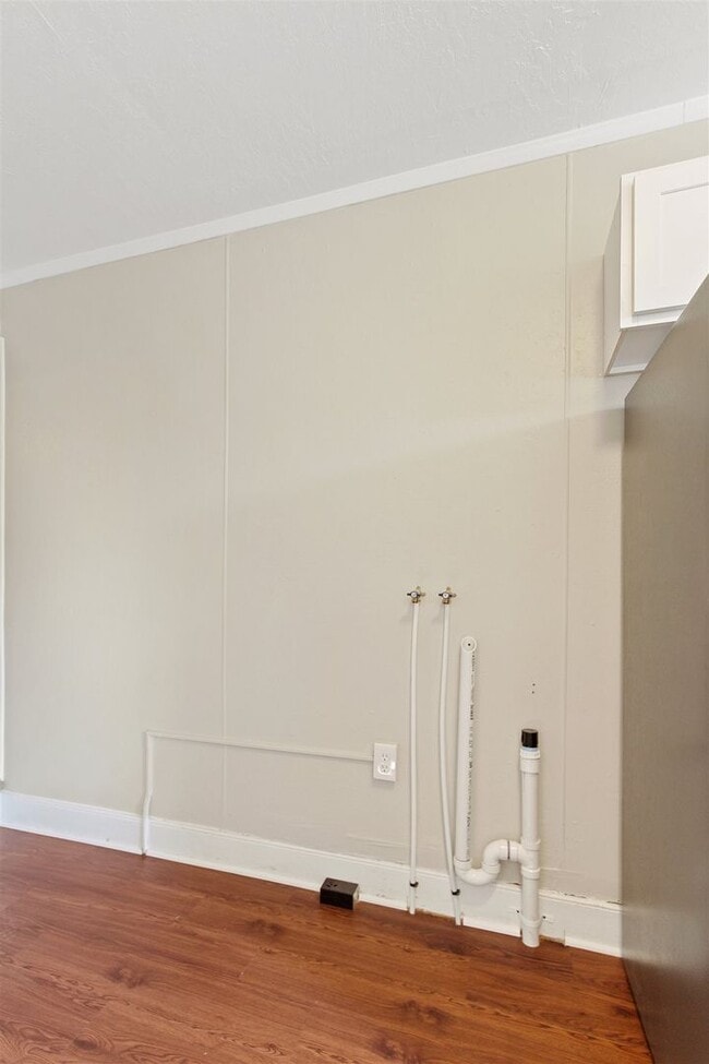 Building Photo - Charming 3 Bed, 1.5 Bath Home in York Pa!