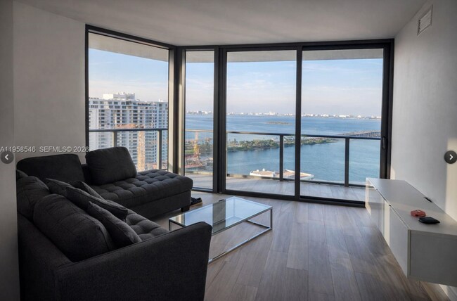 Foto del edificio - 501 NE 31st St