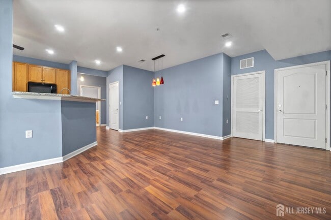 Building Photo - 41 Azalea Dr