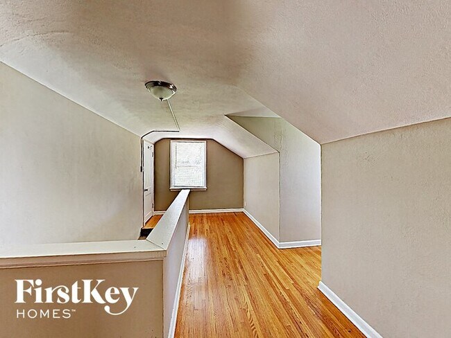 Foto del edificio - 11251 Old Halls Ferry Rd